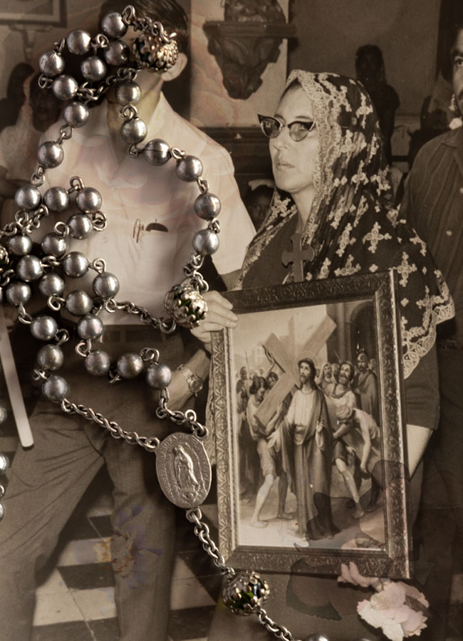 Doble exposicion cuerpo flores