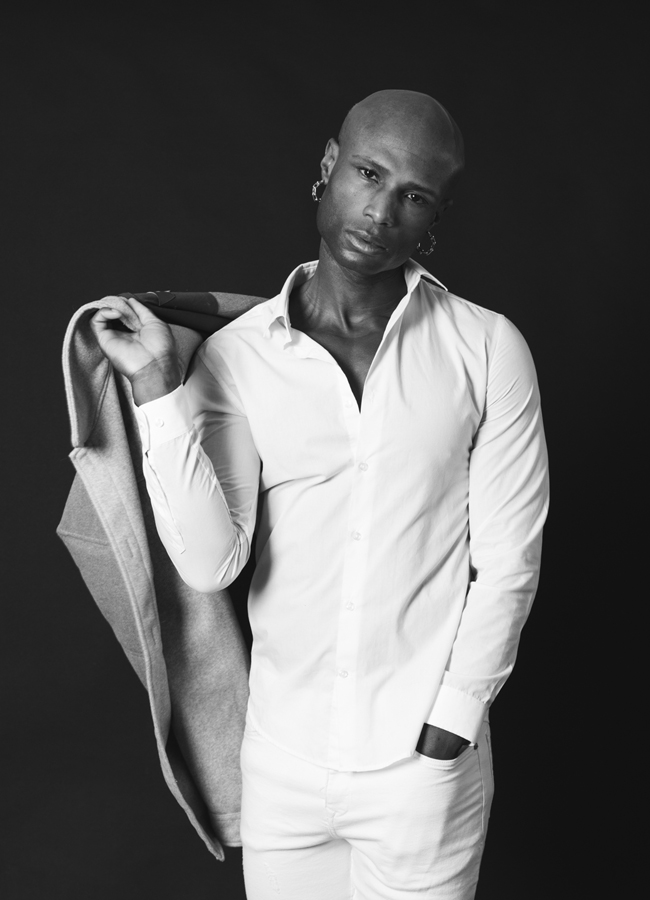 Saco en blanco y negro en fotografía editorial