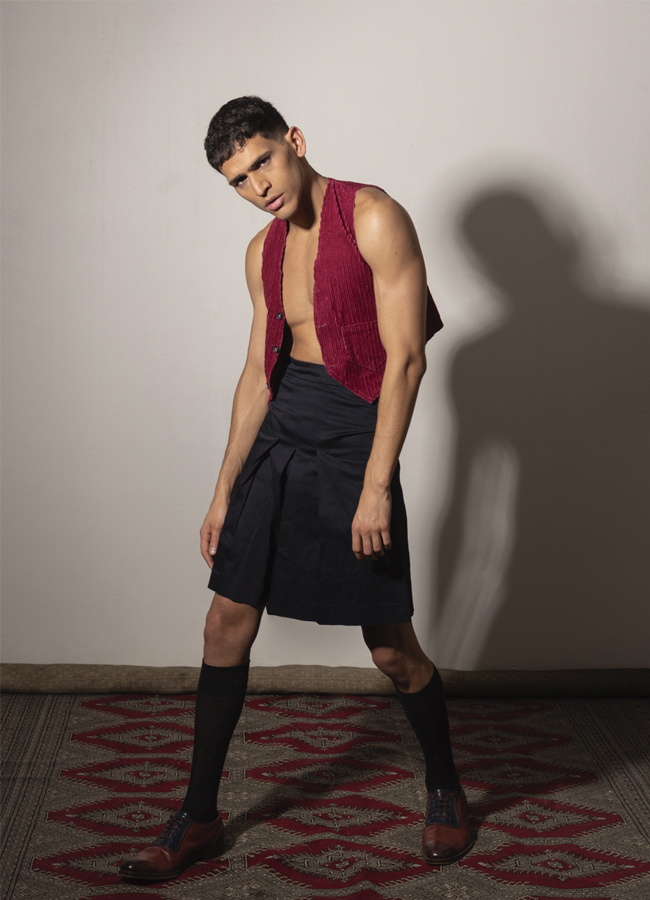 Chaleco rojo como protagonista editorial